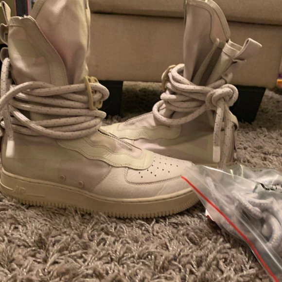 Af1 hi - Picture 2 of 4